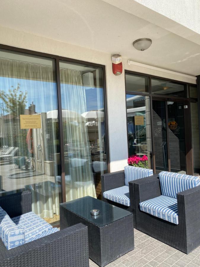 Private Super Apartments By Sea In Apart Hotel ! Pomorie Exterior photo